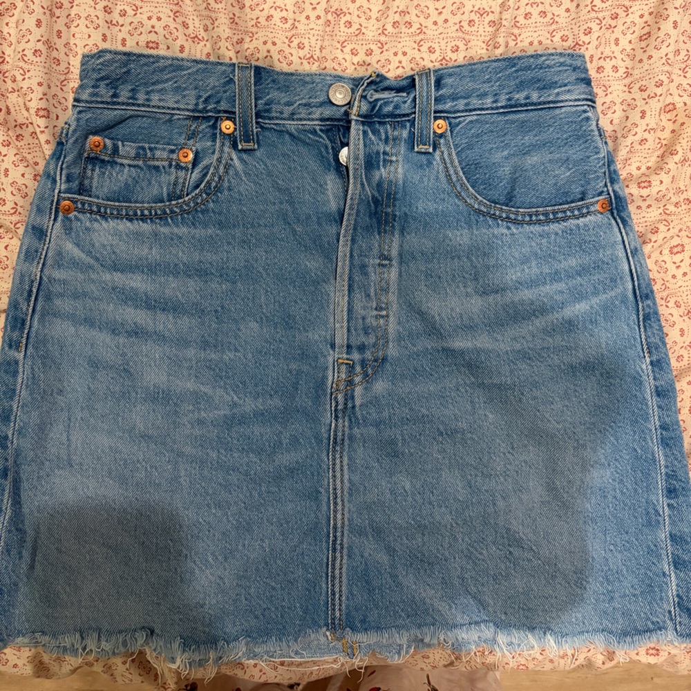 Levi’s denim rib cage skirt